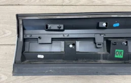 Стекло двери заднее правое для Audi Q7 на фотографиях