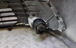 Противотуманка (ПТФ) передняя правая для Toyota Alphard 2024 года на фотографиях