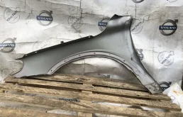 Крылья для Volvo XC70 2015 года на фотографиях