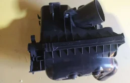 Корпус воздушного фильтра для Toyota Corolla на фотографиях