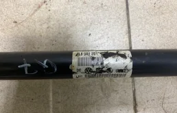 Привод задний правый для Audi Q7 2010 года на фотографиях