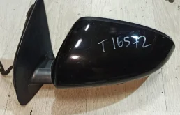 Стекла и зеркала для Nissan Qashqai 2011 года на фотографиях