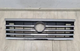 Решетка радиатора без значка VW Touareg 3 2019- CR7