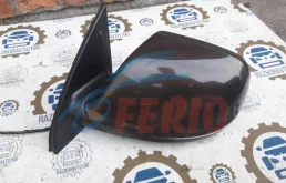 Стекла и зеркала для Audi Q7 2010 года на фотографиях