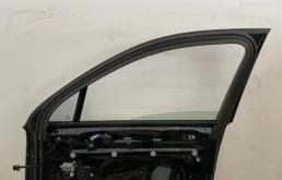 Двери для Audi Q7 2018 года на фотографиях