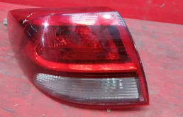 Фонарь внешний левый для Kia Rio X line 2024 года на фотографиях