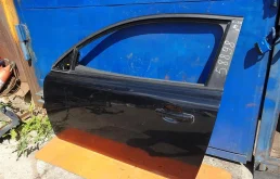 Дверь передняя левая для Volvo C30 2010 года на фотографиях