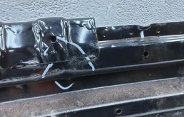 Усилитель бампера передний верхний для Hyundai i40 2012 года на фотографиях