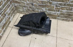 Корпус воздушного фильтра R (LR036428) для Land Rover Range Rover Sport L494 2013-2017