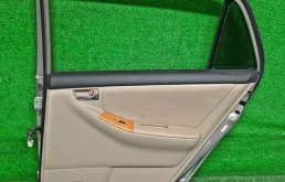 Дверь задняя правая для Toyota Corolla 2004 года на фотографиях
