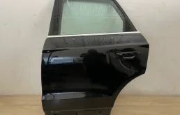 Двери для Audi Q3 на фотографиях