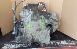 АКПП для Nissan X-Trail 2002 года на фотографиях