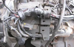 Двигатель без навесного для Mitsubishi L200 2009 года на фотографиях