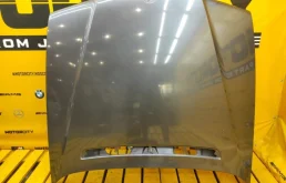 Капот для BMW 7er 2001 года на фотографиях