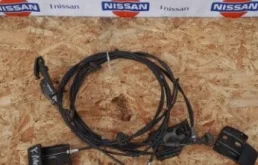 Трос замка капота для Nissan Almera Classic на фотографиях