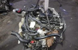 Двигатель для Nissan Serena 1999 года на фотографиях