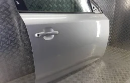 Дверь передняя правая для Kia Ceed 2008 года на фотографиях
