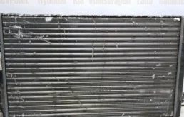 Радиатор охлаждения ДВС для Volkswagen Golf 2011 года на фотографиях