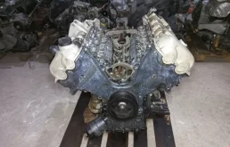 Двигатель без навесного для Porsche Cayenne 2014 года на фотографиях