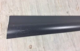 Молдинг двери передний правый для Audi Q7 2010 года на фотографиях