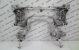 Подрамник двигателя для BMW 5er 2011 года на фотографиях