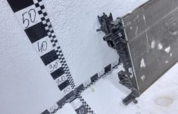 Радиатор охлаждения ДВС для Renault Sandero 2008 года на фотографиях