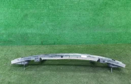 Усилитель бампера задний нижний для Hyundai Solaris 2014 года на фотографиях