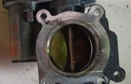 Дроссельная заслонка для Opel Insignia 2017 года на фотографиях