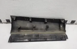 Молдинг двери задний левый для Toyota RAV4 2015 года на фотографиях