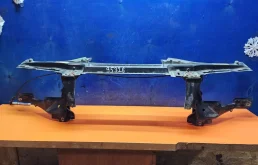 Панель радиатора (телевизор) для BMW X5 Е53 1999-2006