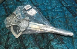 Стеклоподъемник передний левый (69802-60080) для Lexus LX J200 2007-2015