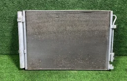 Радиатор кондиционера для Hyundai Solaris 2015 года на фотографиях