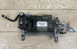 Компрессор пневмоподвески задний для Porsche Cayenne на фотографиях