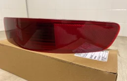 Заглушка ПТФ задняя правая для Mitsubishi Outlander на фотографиях