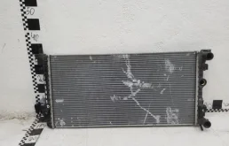 Радиатор охлаждения ДВС для Skoda Rapid 2019 года на фотографиях