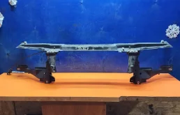 Панель радиатора (телевизор) для BMW X5 Е53 1999-2006