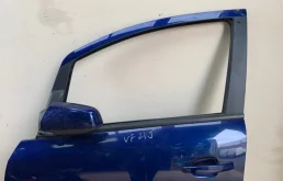 Двери для Opel Zafira 2007 года на фотографиях