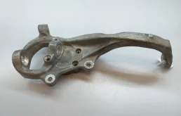 Кулак поворотный правый для Mercedes-Benz E class на фотографиях