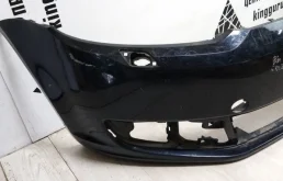 Бампер для Volkswagen Touran 2015 года на фотографиях