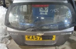 Крышка багажника для Chevrolet Aveo на фотографиях