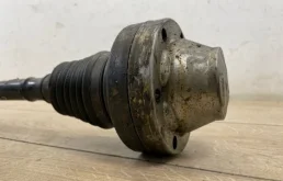 Привод передний левый для Audi Q7 2010 года на фотографиях