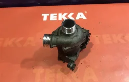 Насос охлаждающей жидкости ДВС(Помпа) для BMW X3 на фотографиях