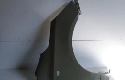 Переднее правое крыло белого цвета для Chevrolet Cobalt 2013-2016