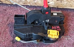 Замок двери передний правый (13579515) для Opel Astra H GTC 2004-2014