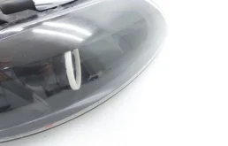 Фара ксенон левая для Audi Q7 2006 года на фотографиях