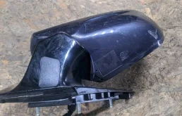 Стекла и зеркала для Hyundai i40 на фотографиях