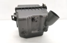 Корпус воздушного фильтра для Toyota RAV4 на фотографиях