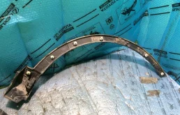 Молдинг крыла передний левый для Toyota RAV4 2018 года на фотографиях