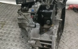 МКПП для Hyundai Santa Fe Classic 2009 года на фотографиях