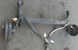 Задняя балка для Toyota Corolla на фотографиях